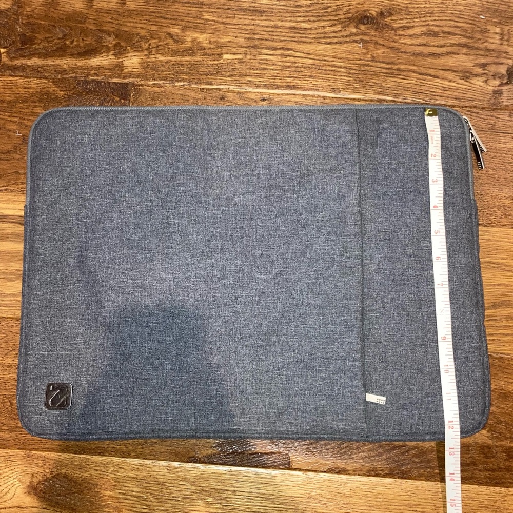 Laptop case - Picture 2 of 4